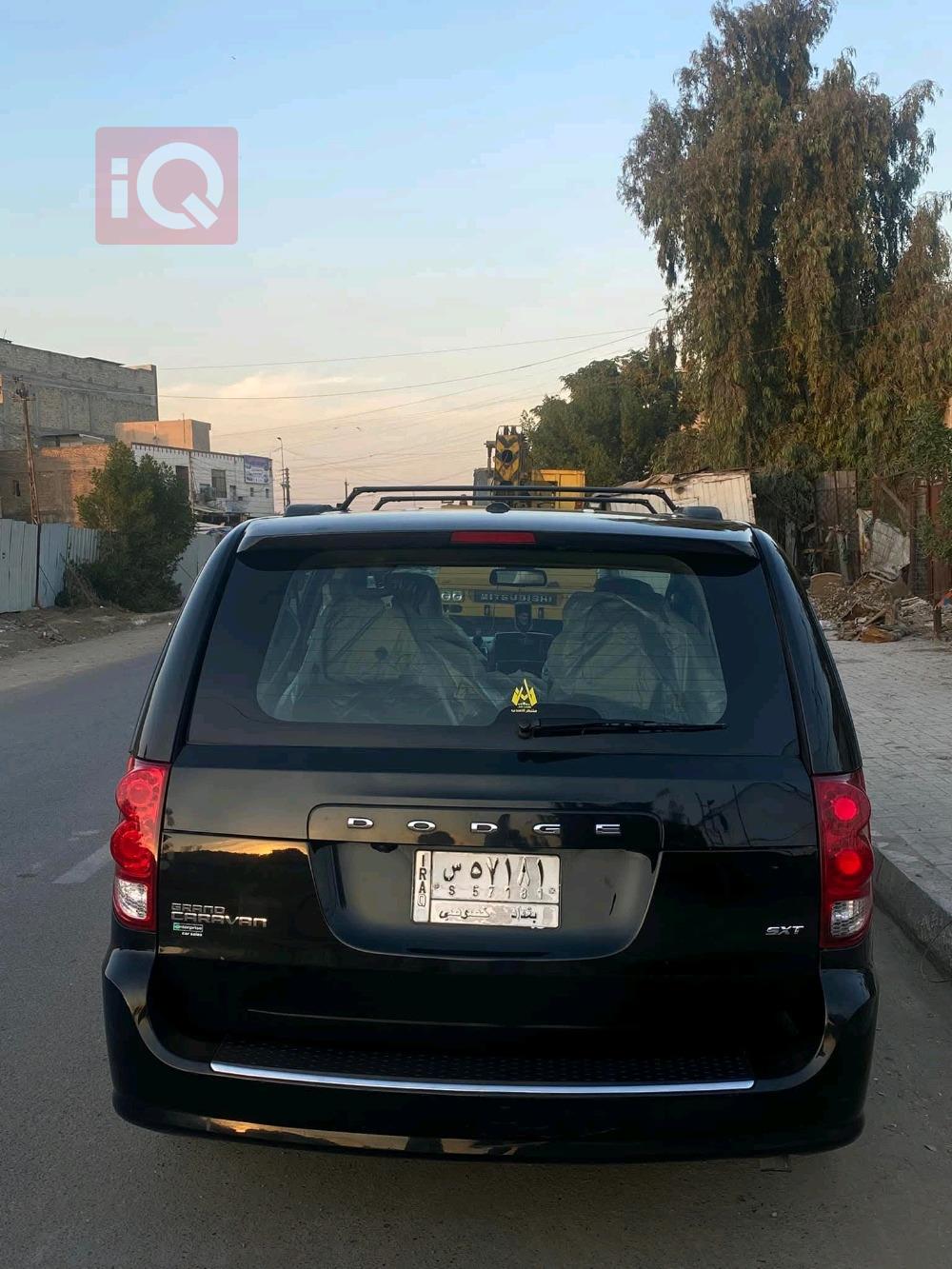 دودج جراند كارافان